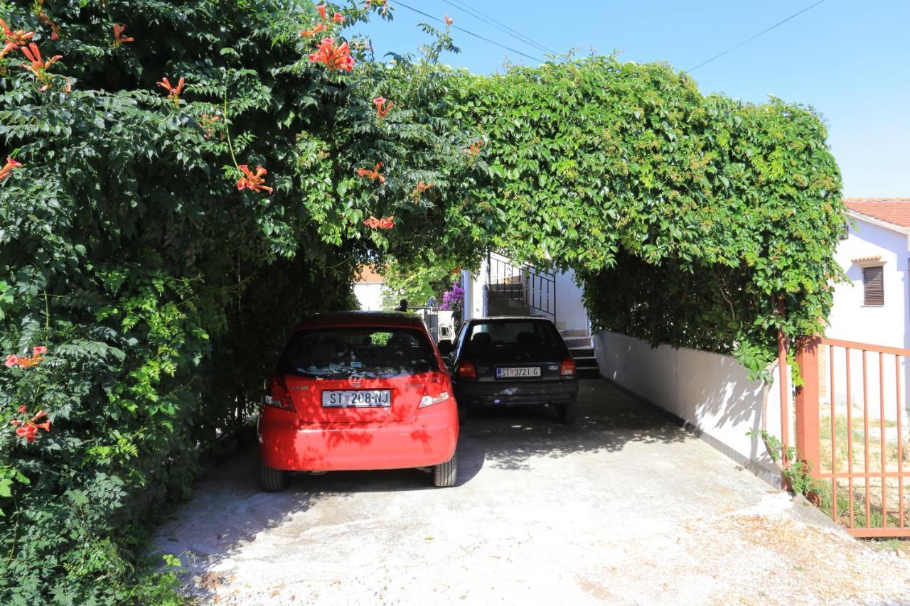 Apartments By The Sea Okrug Gornji, Ciovo - 1069 تروغير المظهر الخارجي الصورة