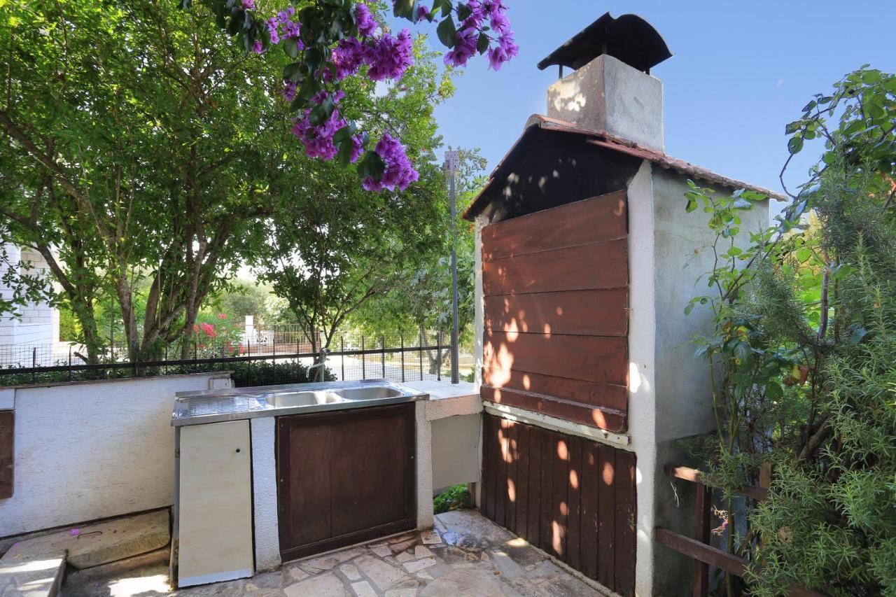 Apartments By The Sea Okrug Gornji, Ciovo - 1069 تروغير المظهر الخارجي الصورة