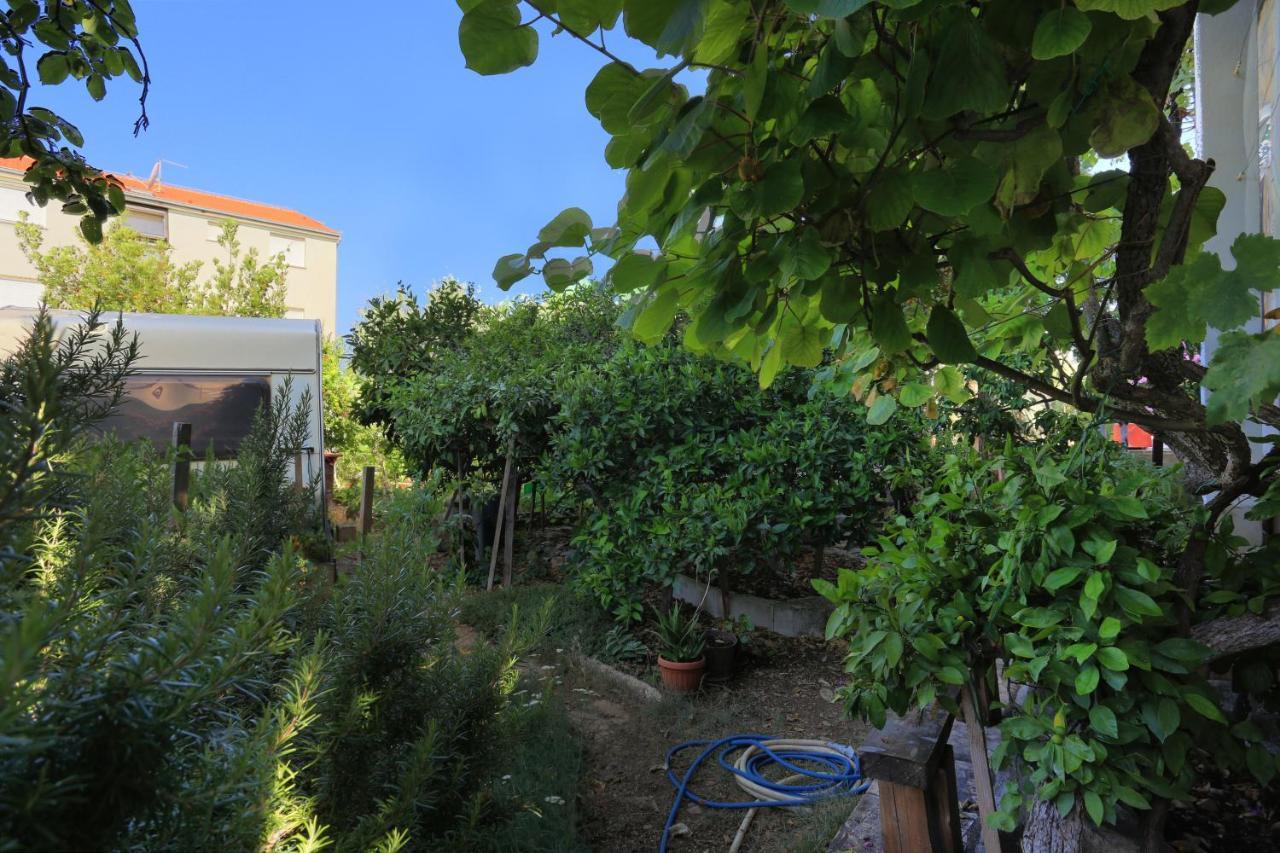 Apartments By The Sea Okrug Gornji, Ciovo - 1069 تروغير المظهر الخارجي الصورة