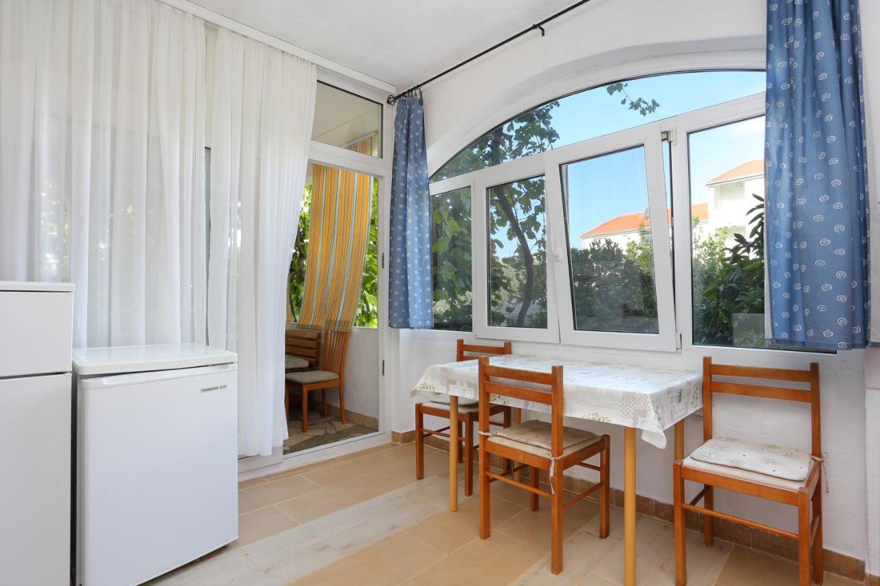 Apartments By The Sea Okrug Gornji, Ciovo - 1069 تروغير المظهر الخارجي الصورة