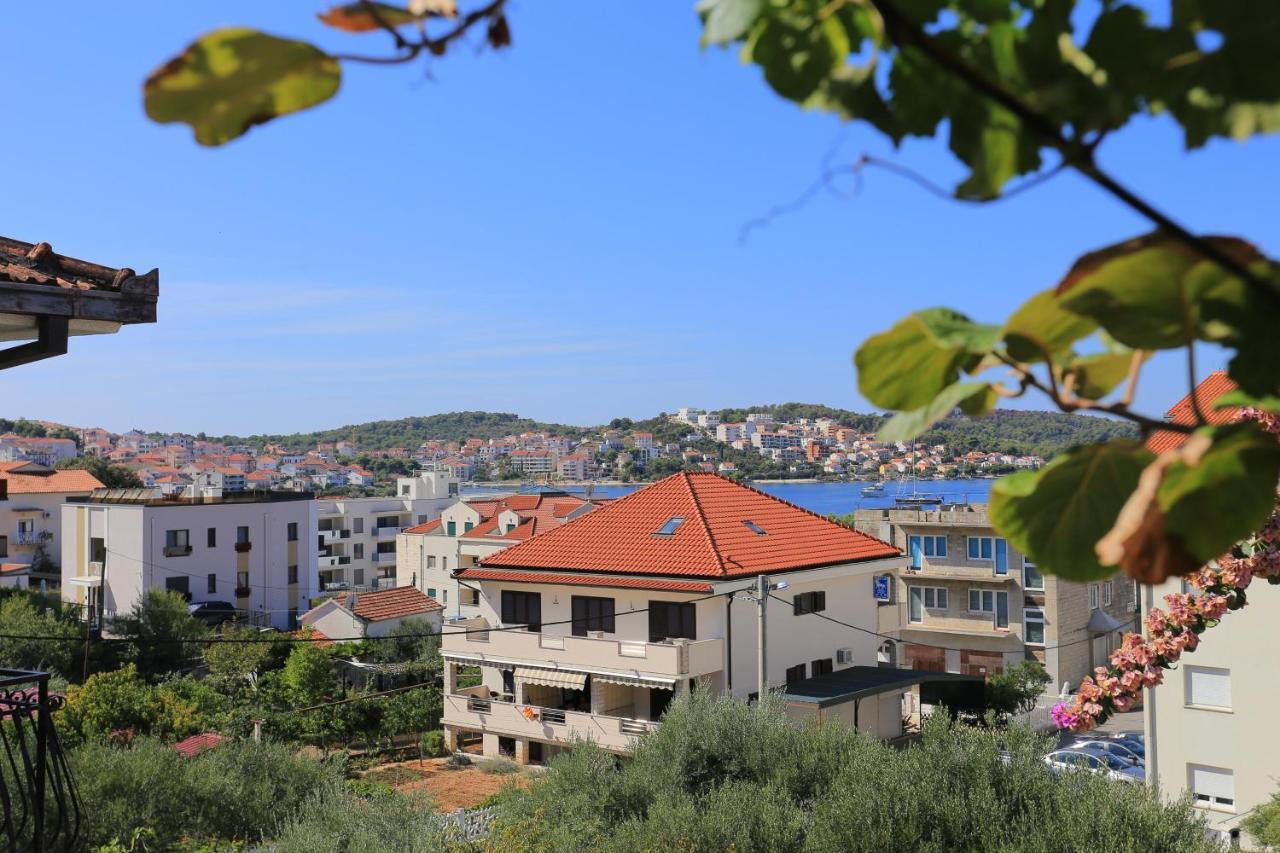 Apartments By The Sea Okrug Gornji, Ciovo - 1069 تروغير المظهر الخارجي الصورة