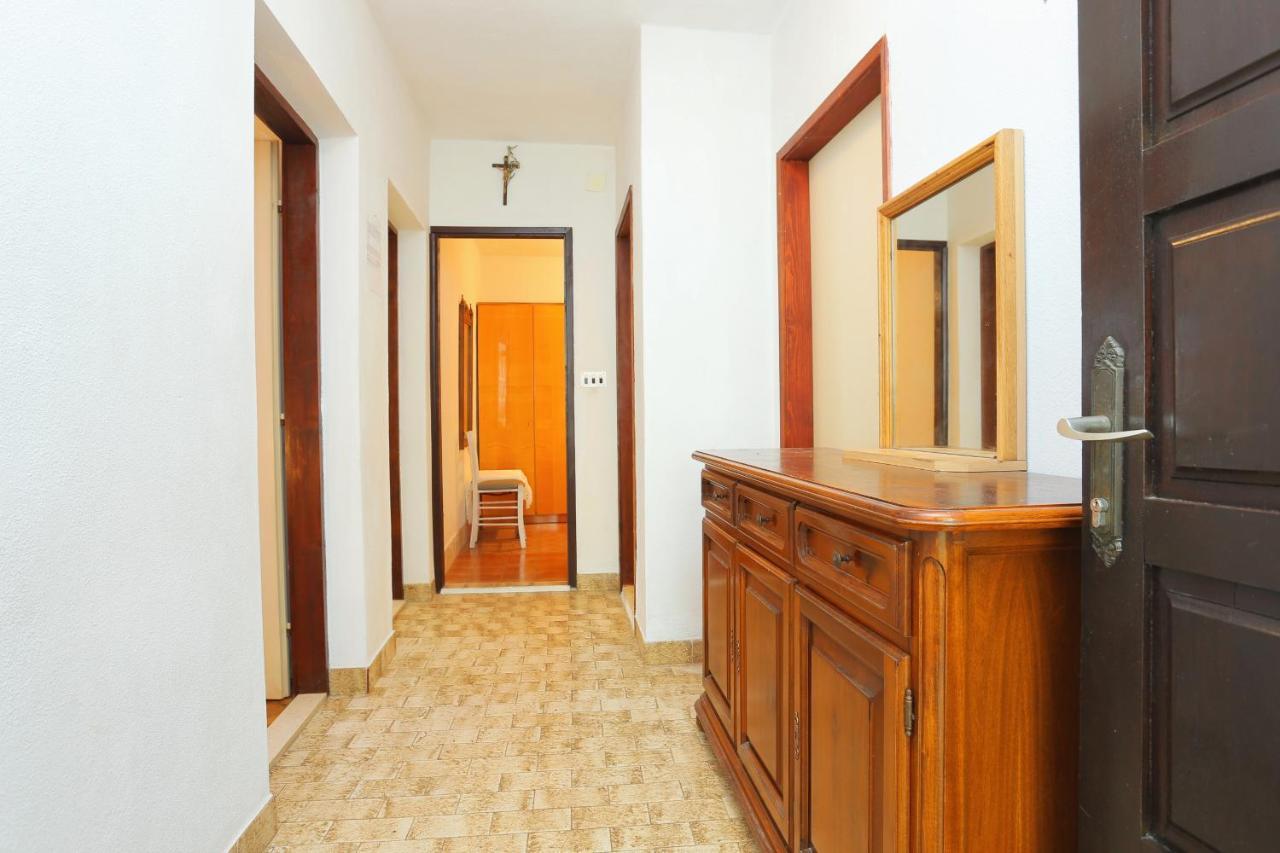 Apartments By The Sea Okrug Gornji, Ciovo - 1069 تروغير المظهر الخارجي الصورة