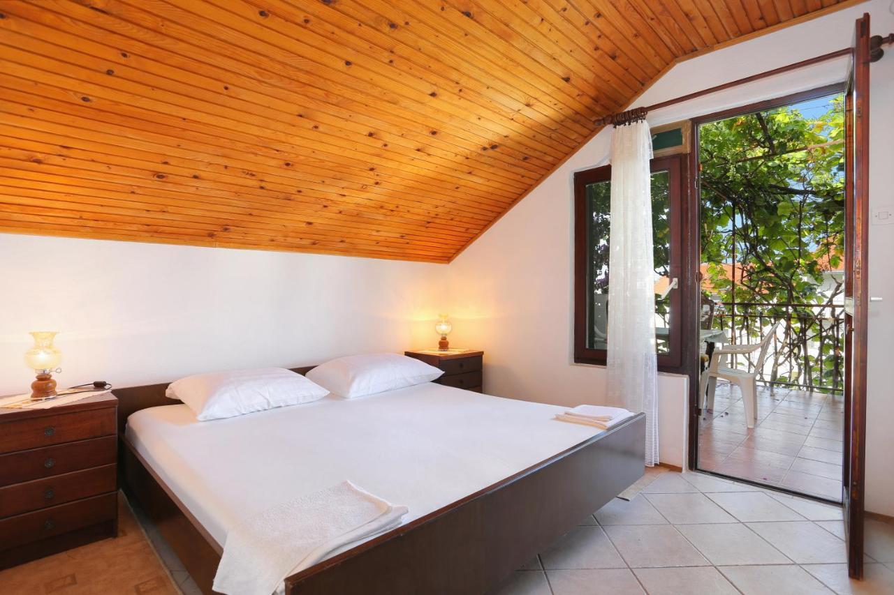 Apartments By The Sea Okrug Gornji, Ciovo - 1069 تروغير المظهر الخارجي الصورة