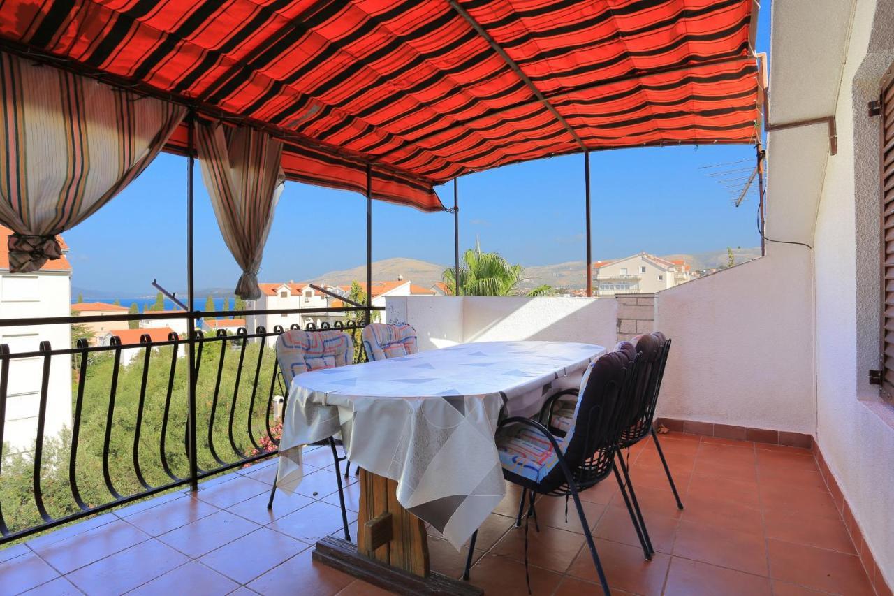 Apartments By The Sea Okrug Gornji, Ciovo - 1069 تروغير المظهر الخارجي الصورة